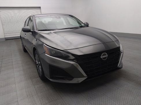 Used 2023 Nissan Altima 2.5 SV image 14