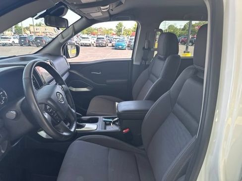 Used 2023 Nissan Frontier SV w/ SV Convenience Package AWD/4WD image 16