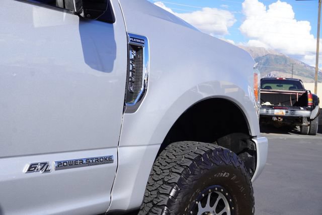 Used 2017 Ford F250 Platinum w/ Platinum Ultimate Package AWD/4WD image 19