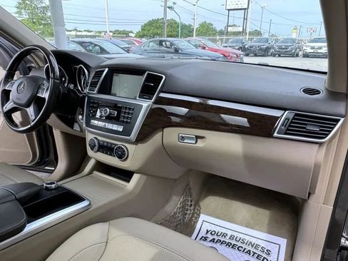 Used 2015 Mercedes-Benz ML 350 2WD w/ Premium 1 Package image 49