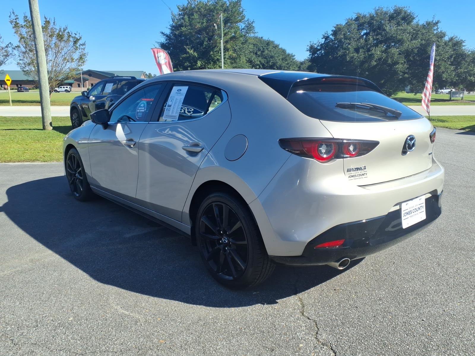 Used 2024 MAZDA MAZDA3 s FWD image 4