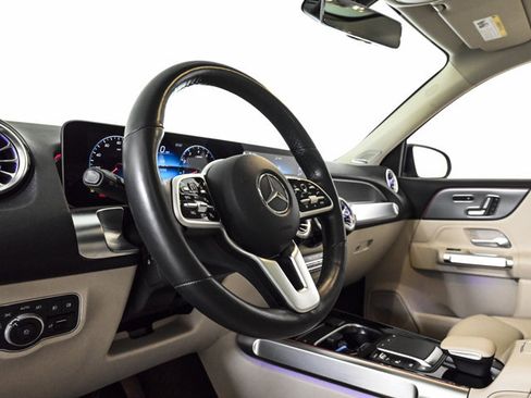 Certified 2021 Mercedes-Benz GLB 250 4MATIC image 10