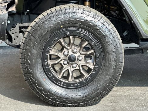 Used 2021 Jeep Wrangler Unlimited Rubicon image 27