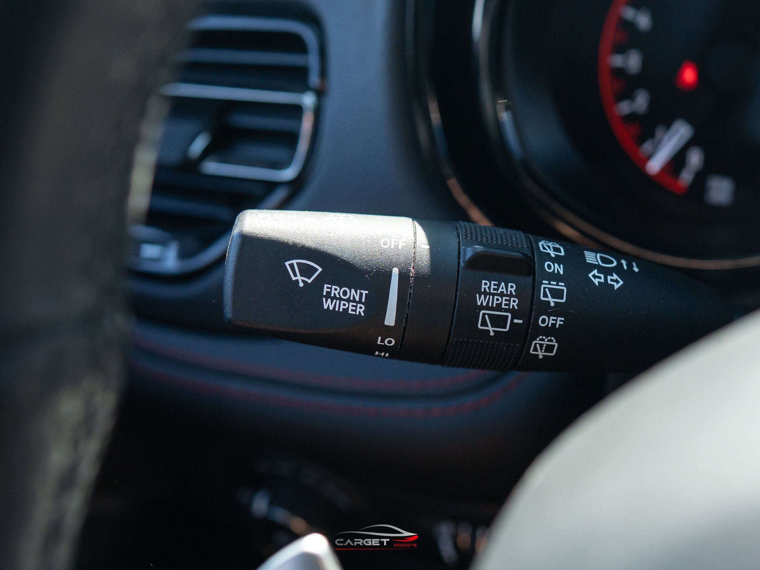 Used 2023 Dodge Durango R/T w/ Tow 'N Go Package AWD/4WD image 29