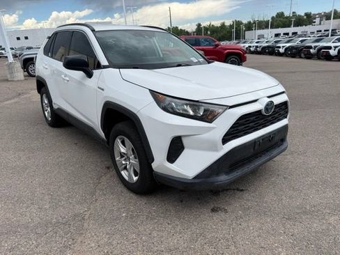 Used 2021 Toyota RAV4 LE AWD/4WD image 8