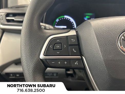 Used 2021 Toyota Sienna LE FWD image 9