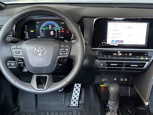 Certified 2026 Toyota Camry SE FWD image 20