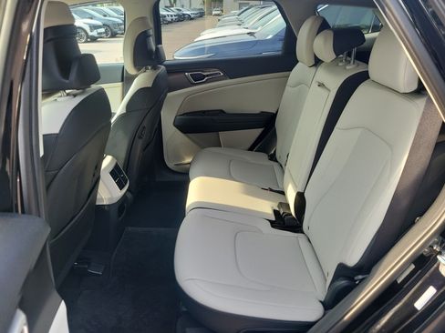 Certified 2024 Kia Sportage EX FWD image 15