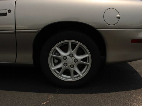 Used 2001 Chevrolet Camaro Z28 w/ Preferred Equipment Group 2 RWD image 4