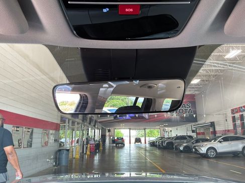 Used 2025 Hyundai Santa Fe SEL FWD image 19