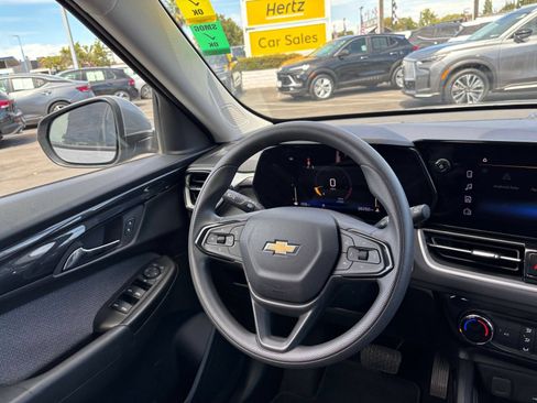 Used 2025 Chevrolet TrailBlazer LT FWD image 28