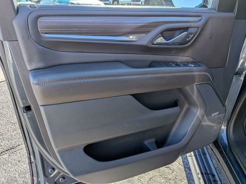 Used 2021 GMC Yukon Denali w/ Denali Premium Package AWD/4WD image 11