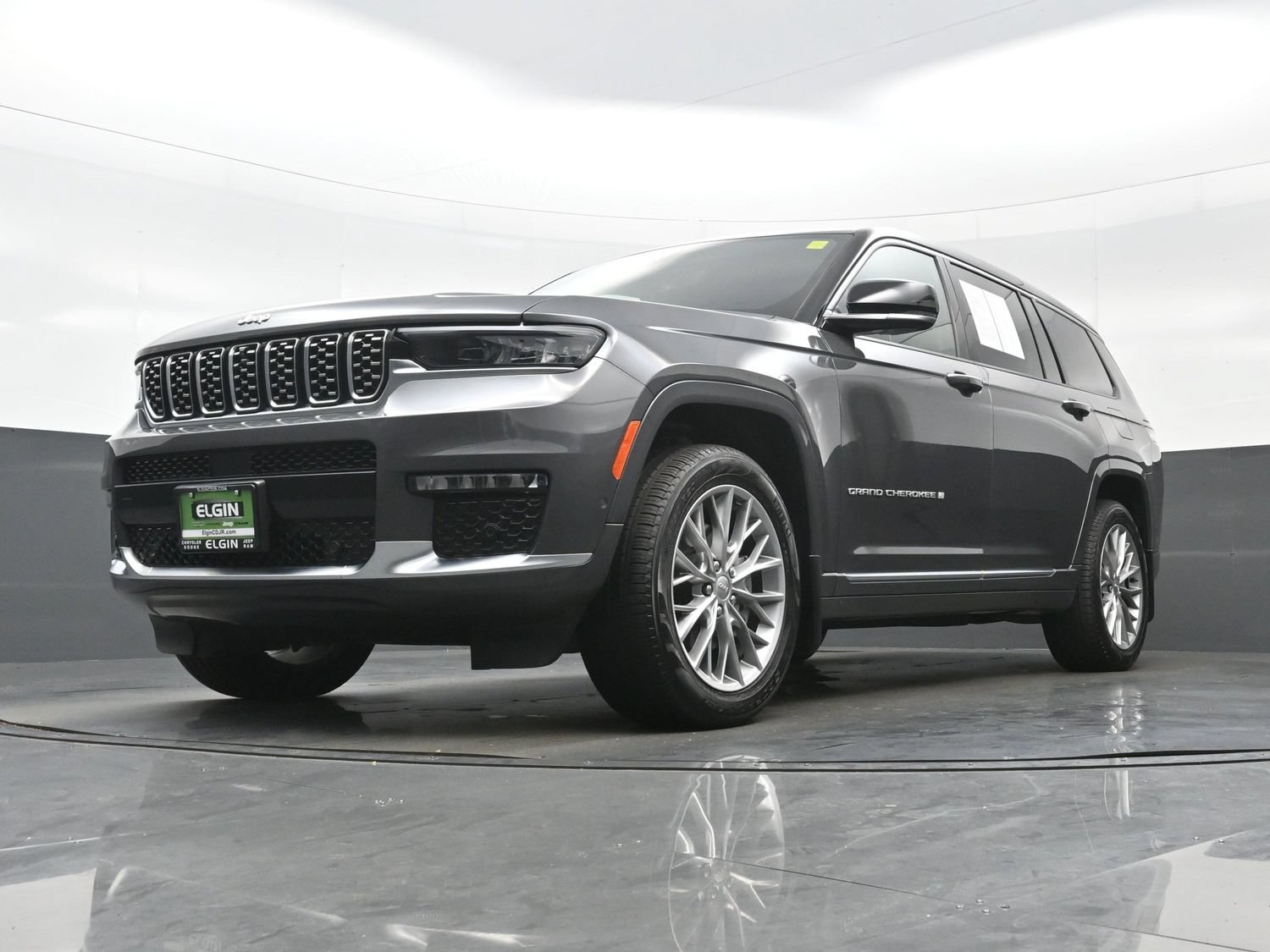 Used 2025 Jeep Grand Cherokee L Summit w/ MOPAR Finishing Package AWD/4WD image 32