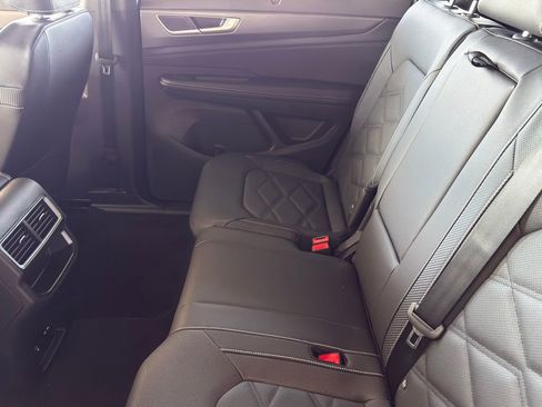 New 2026 Volkswagen Atlas Cross Sport SE FWD image 27