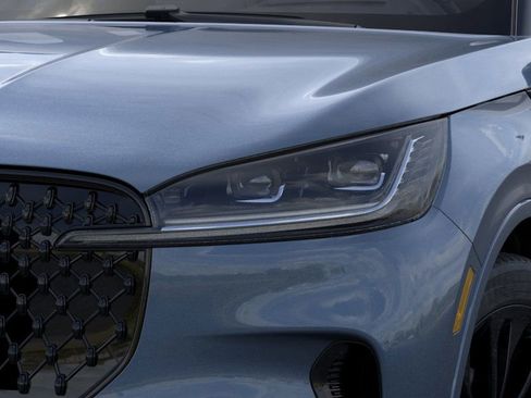 New 2025 Lincoln Aviator Reserve w/ Luxury Package image 18