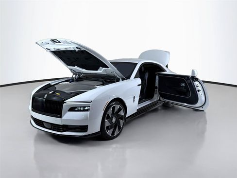 Used 2025 Rolls-Royce Spectre AWD/4WD image 40