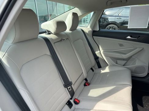 Used 2023 Volkswagen Jetta SE FWD image 20