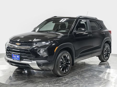 Used 2023 Chevrolet TrailBlazer LT w/ Convenience Package AWD/4WD image 1