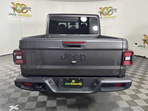 New 2026 Jeep Gladiator Sport image 7