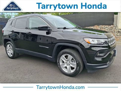 Used 2022 Jeep Compass Latitude w/ Convenience Group AWD/4WD image 1