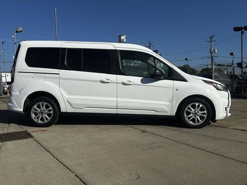 Used 2020 Ford Transit Connect XLT image 3