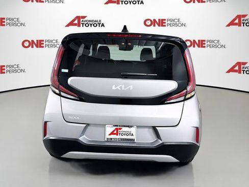 Used 2025 Kia Soul LX w/ LX Technology Package FWD image 6