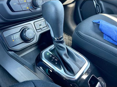 Used 2022 Jeep Renegade Altitude w/ Convenience Group image 19