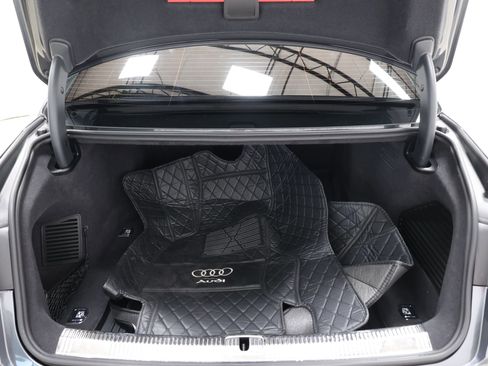 Used 2023 Audi S8 w/ S8 Comfort Plus Package AWD/4WD image 58