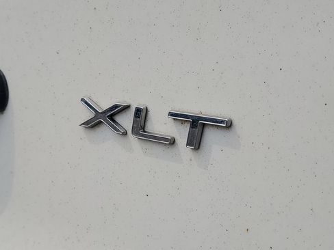 Used 2017 Ford Transit 350 XLT RWD image 7