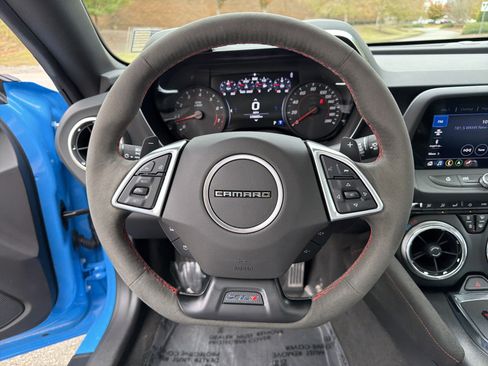 Used 2022 Chevrolet Camaro ZL1 image 18