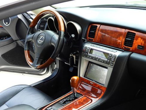Used 2005 Lexus SC 430 Convertible RWD image 71