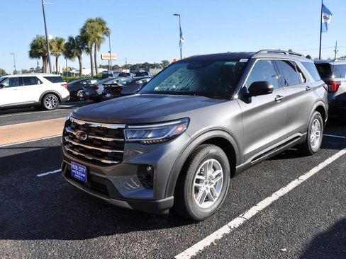 New 2026 Ford Explorer Active w/ Active Comfort Package image 1