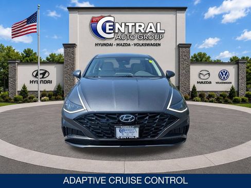 Certified 2022 Hyundai Sonata SEL w/ Preferred Accessory Package FWD image 2
