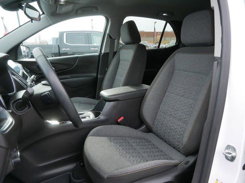 Used 2024 Chevrolet Equinox LT image 10