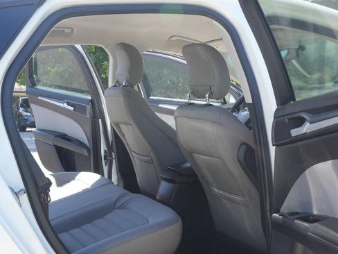 Used 2013 Ford Fusion S FWD image 13