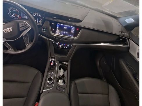 Used 2024 Cadillac XT5 Premium Luxury FWD image 2