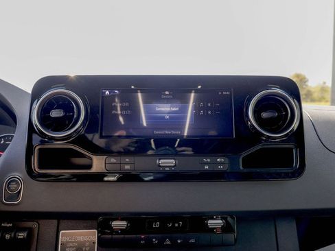 Used 2025 Mercedes-Benz Sprinter 2500 image 85