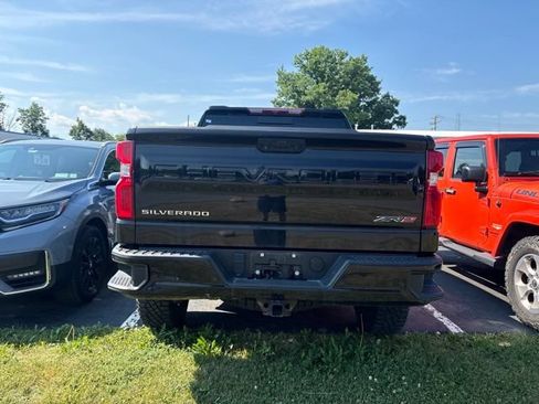 Used 2023 Chevrolet Silverado 1500 ZR2 AWD/4WD image 9