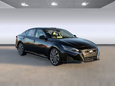 Certified 2023 Nissan Altima 2.5 SL image 6