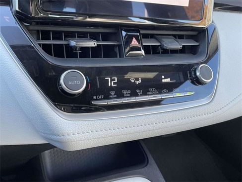 Certified 2024 Toyota Corolla SE image 29