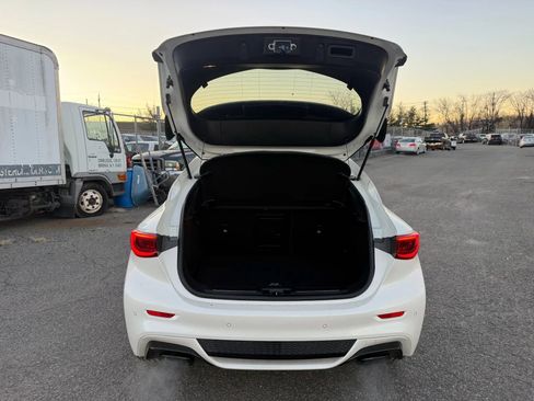 Used 2018 INFINITI QX30 Sport image 29
