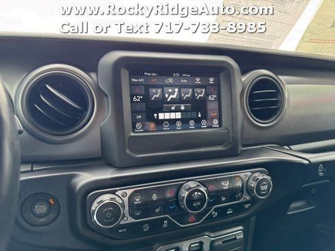 Used 2022 Jeep Wrangler Sport AWD/4WD image 32