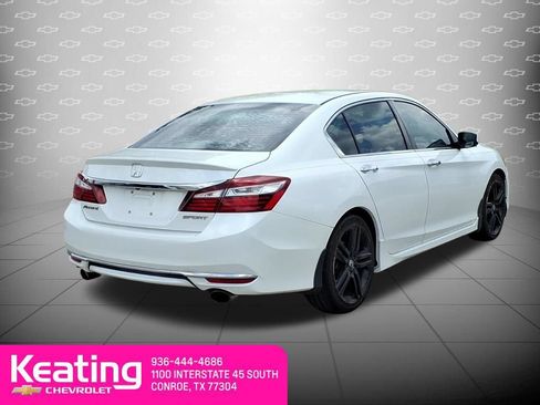 Used 2017 Honda Accord Sport image 6