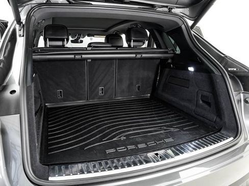 Certified 2021 Porsche Cayenne S AWD/4WD image 27