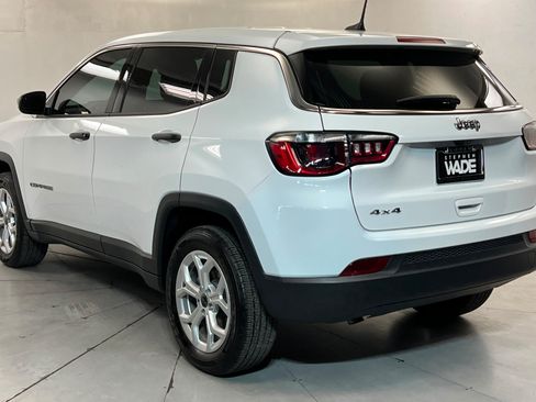 Used 2025 Jeep Compass Sport AWD/4WD image 3