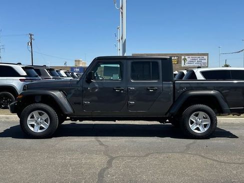 Certified 2022 Jeep Gladiator Sport AWD/4WD image 7
