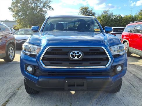 Used 2016 Toyota Tacoma SR5 image 2
