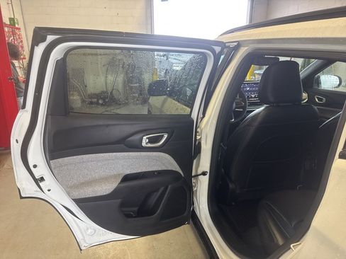 Used 2023 Jeep Compass Latitude w/ Convenience Group image 31