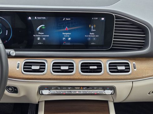 Used 2020 Mercedes-Benz GLE 350 4MATIC image 15