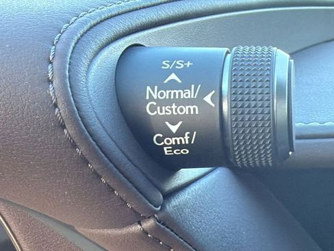 Used 2019 Lexus LS 500 500 Base w/ Accessory Package (Z2) image 24